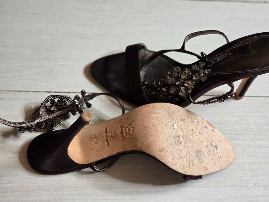 Sandały Karen Millen r. 37 – satynowe z ozdobnymi kryształkami, eleganckie