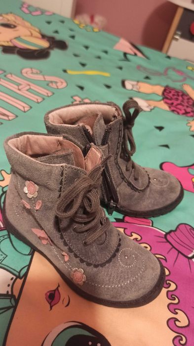 Botinhas para menina T 24