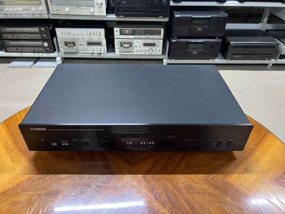 Odtwarzacz płyt CD Yamaha CD-S300 Audio Room