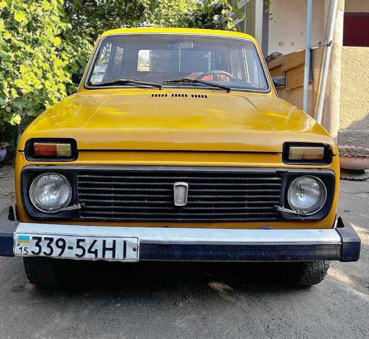 ВАЗ 2121 Нива 4x4 в отличном состоянии (1.6 бензин,  1982 год )
