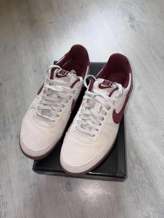 Оригінальні кросівки жіночі Nike WMNS FIELD GENERAL SUEDE