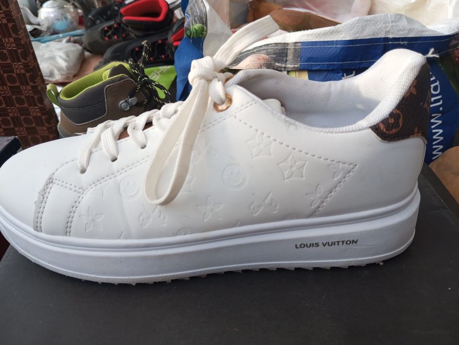 Tênis Louis Vuitton