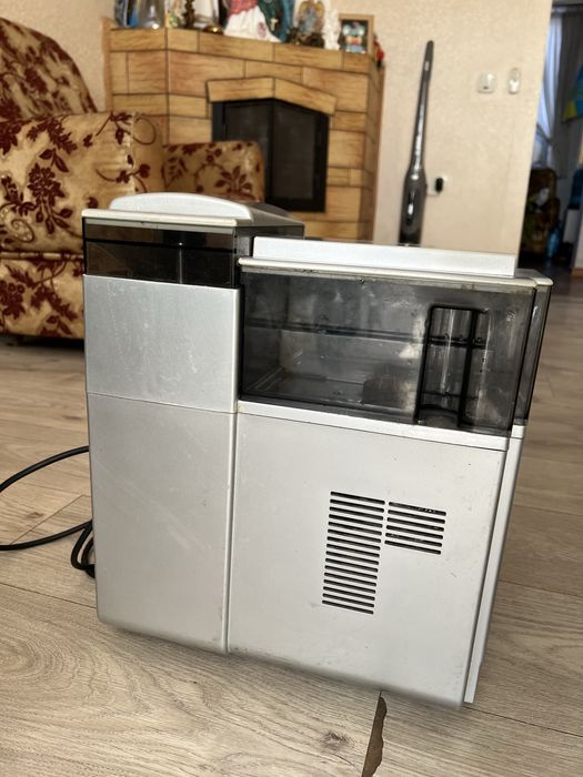 Кавова машина Saeco