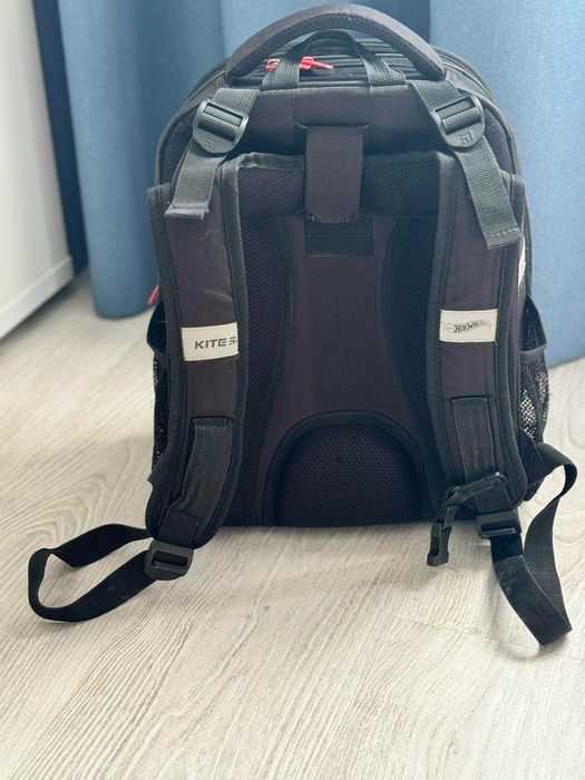 Рюкзак шкільний каркасний "Kite Education Hot Wheels" (ортопедичний)