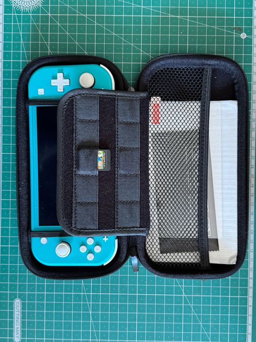 Nintendo Switch Lite com acessorios