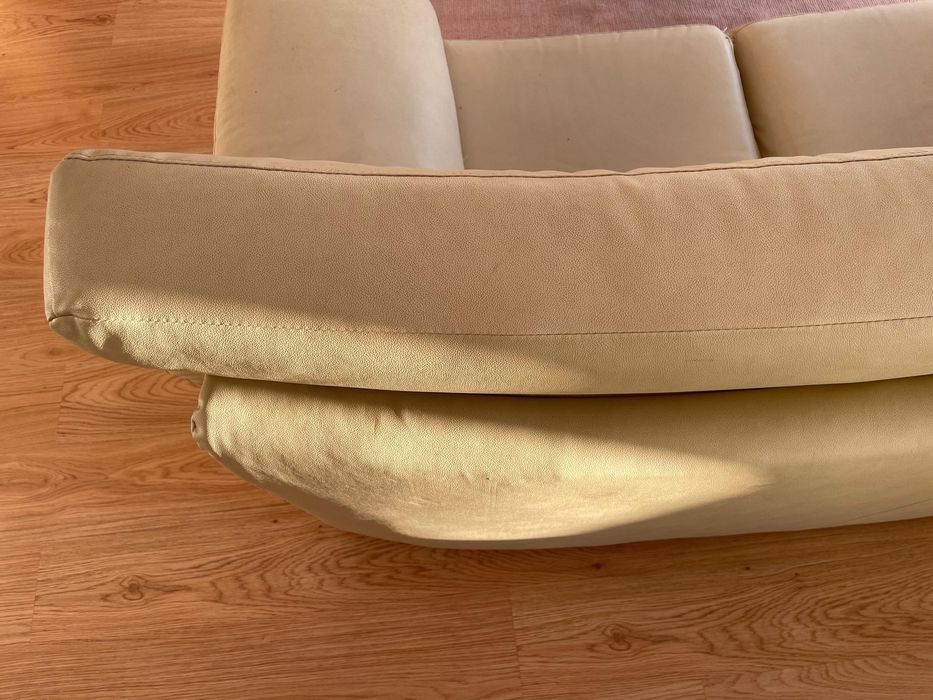 Sofá em Pele - Conforto e Elegância
