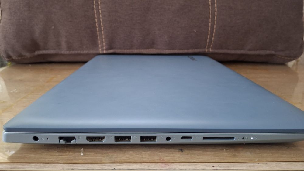 Ноутбук Lenovo ideapad 320-15 ISK.