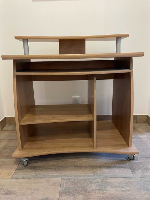 Secretária para computador em ótimo estado