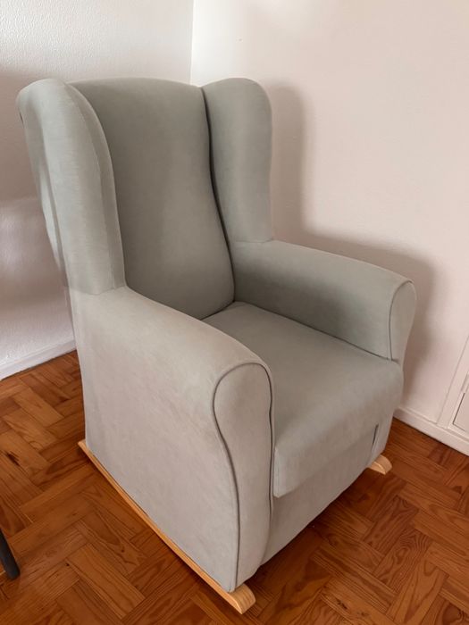 Poltrona de Amamentação - Como Nova