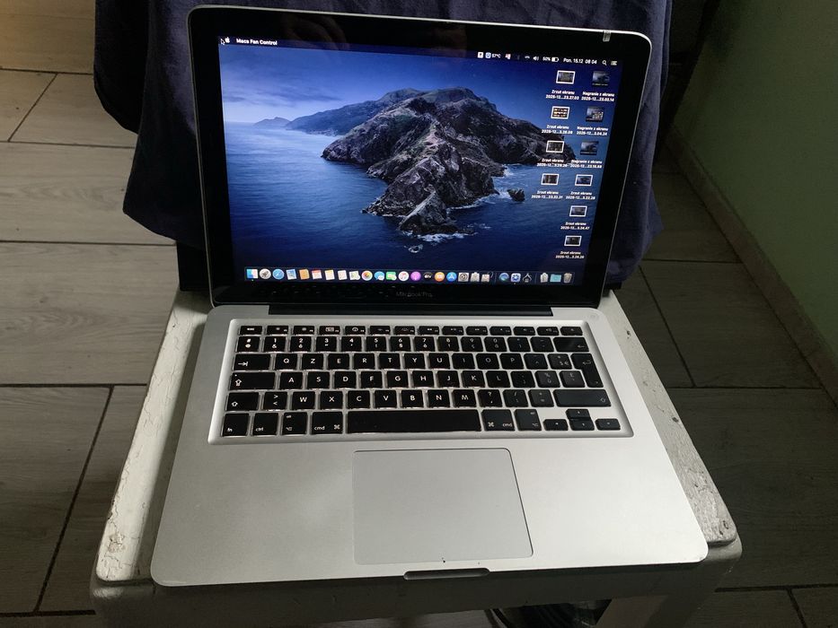 Macbook a 1278  4 / 120  Mac os Katalina