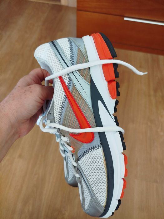 Tênis Nike zoom vomero 5