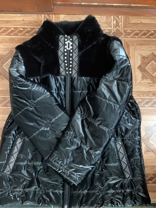 Жіноча курточка