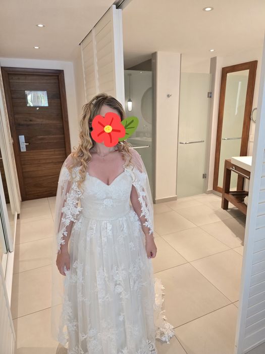 Suknia ślubna w kikorze szampańskim z koronka i  gorsetem r.38