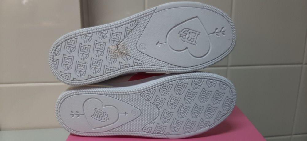 Sapatilhas BLUGIRL Blumarine novas tamanho 39