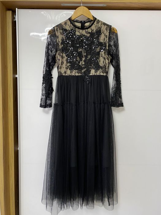 Сукня вечірня святкова довжини міді