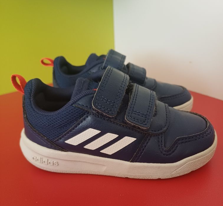 Дитячі кросівки Adidas