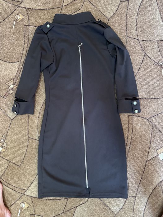 Платье на змейке женское