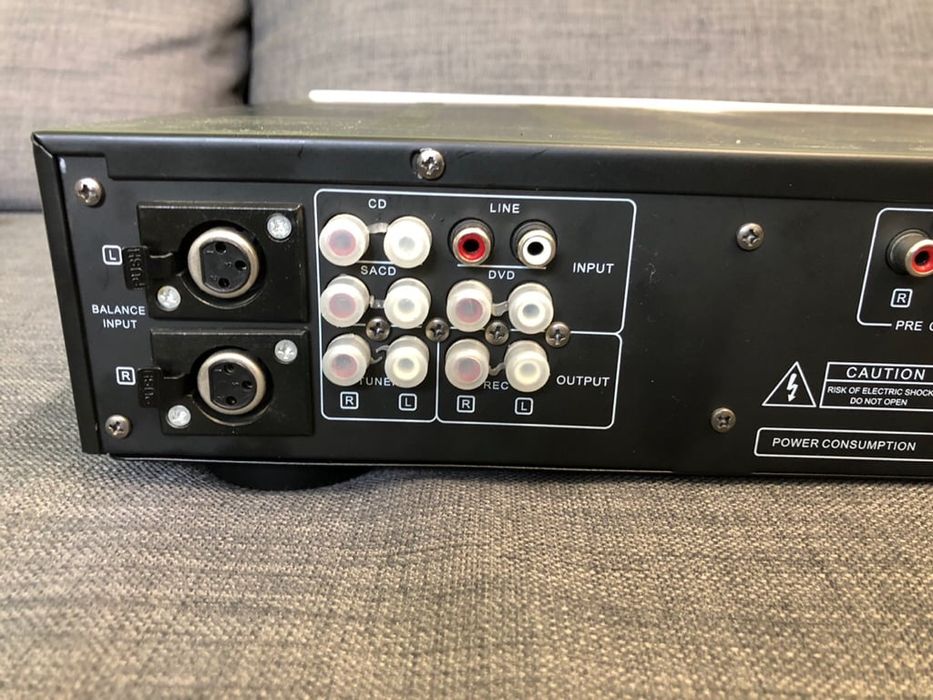 Vincent SV-121 —  підсилювач рівня High-End