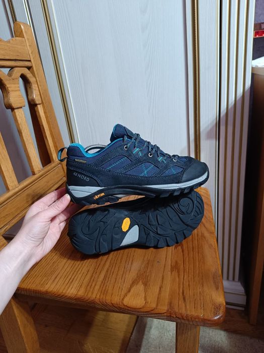 Шкіряні трекінгові кросівки 46 Nord Waterproof із підошвою Vibram Romania оригінал 40р