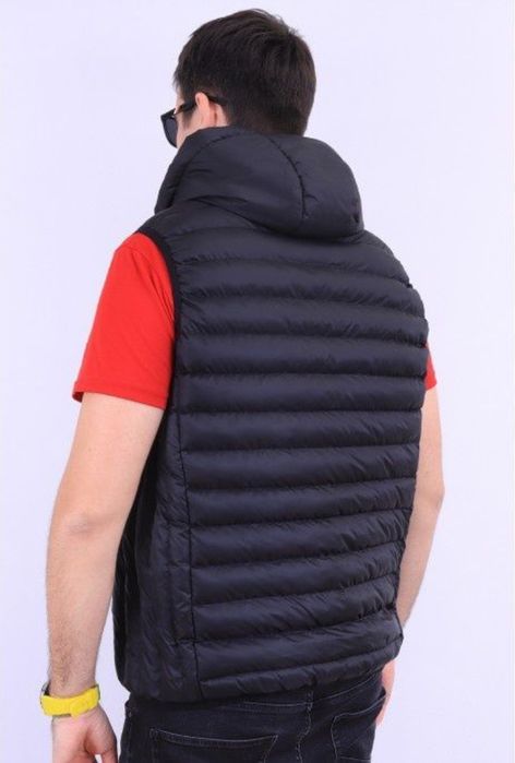 Жилетка чёрная и синяя 872