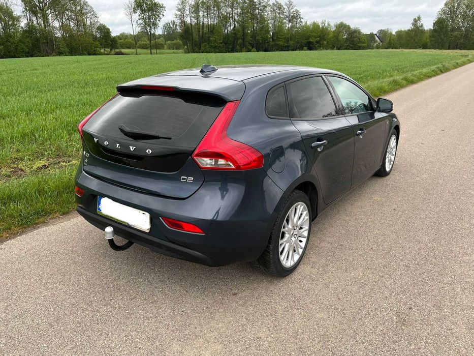 Volvo V40 2.0 D2 LIFT Stan Bardzo dobry!**Niski przebieg  2017 rok