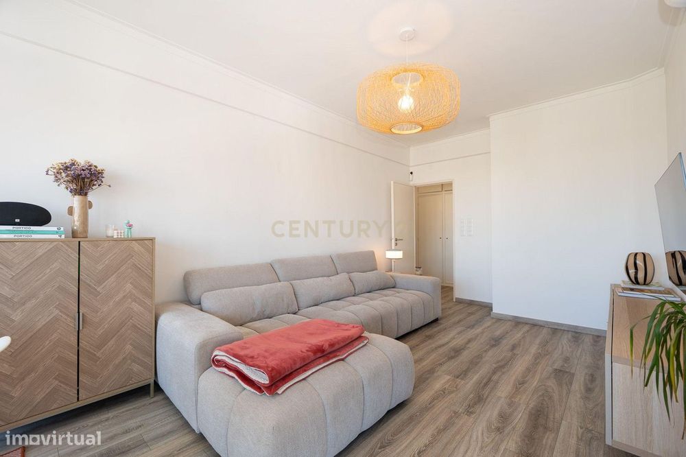 ** Espectacular Apartamento T2 Perto Do Metro De Odivelas **