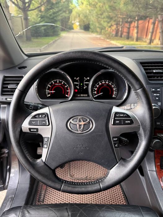 ПРОДАМ Toyota Highlander