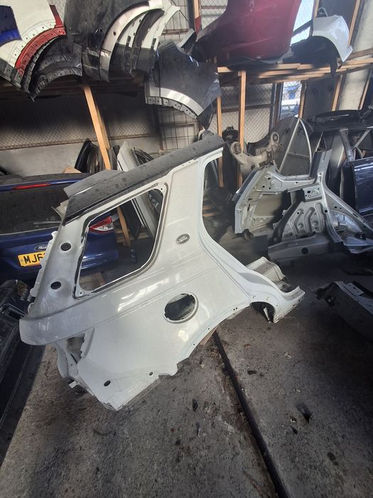 Крило задне праве Land Rover discovery sport l550