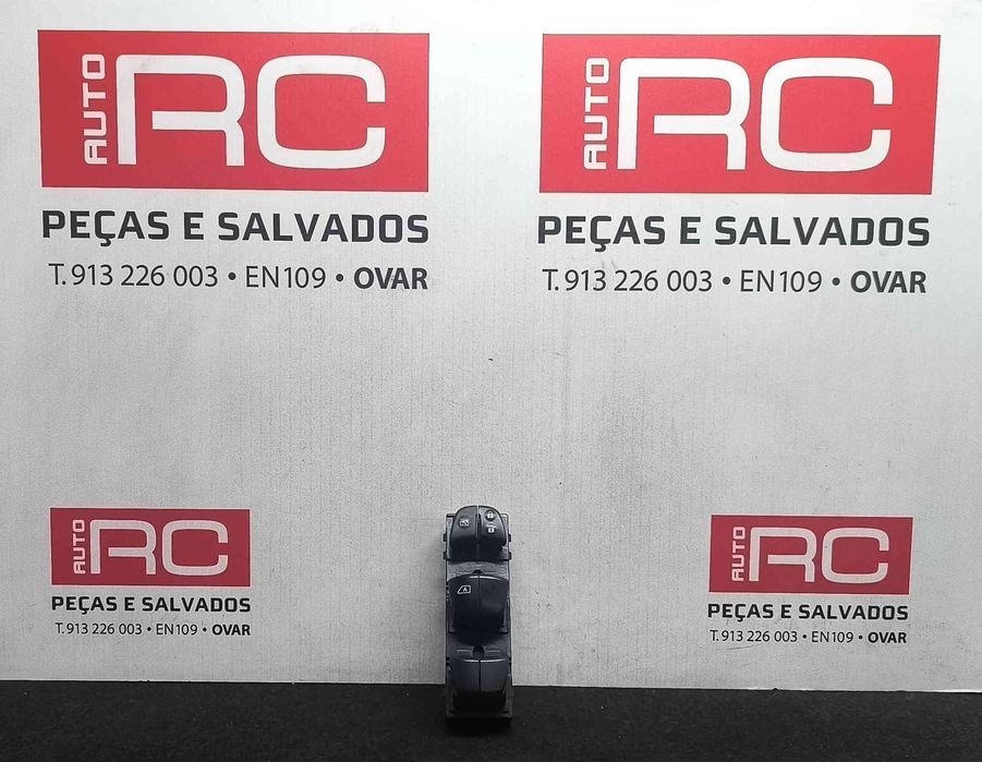 Comando / Botão / Interruptor Vidros Frente Esquerdo - NISSAN JUKE