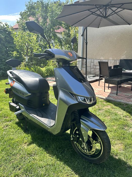 Електроскутер YАDEA T9