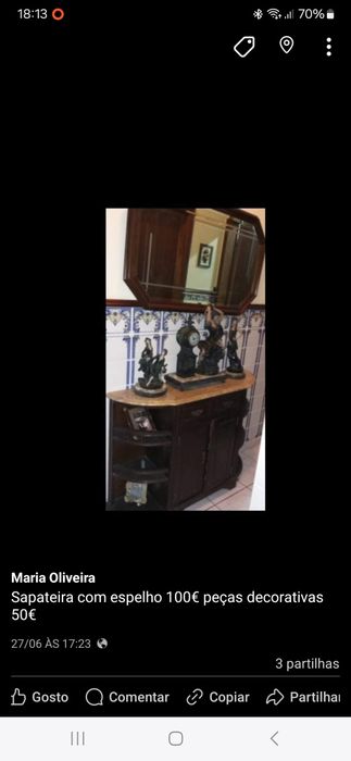 Várias mobílias e peças decorativas