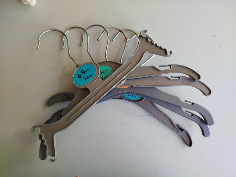 6 cabides/cruzetas para roupa criança - usadas