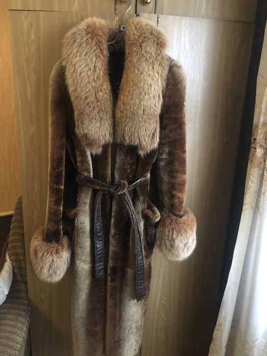 Шуба 50 розмір . Мутон, лис