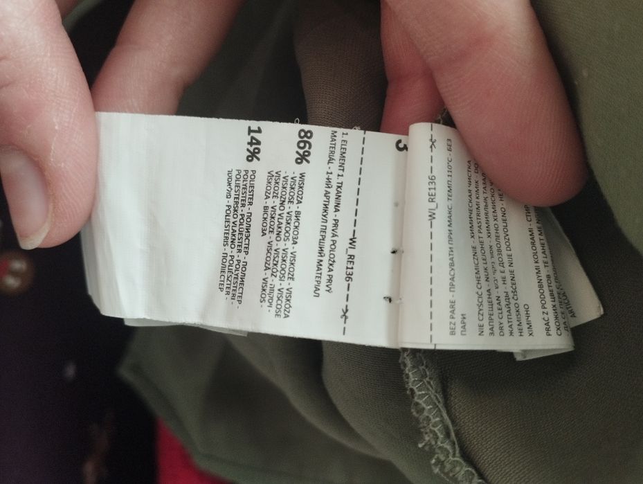 Sukienka midi khaki ciemno zielona 34 XS Reserved wiskoza