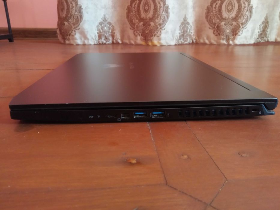 Потужний Ігровий ноутбук Acer Predator Triton 500