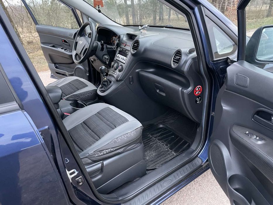 Продам Kia Carens