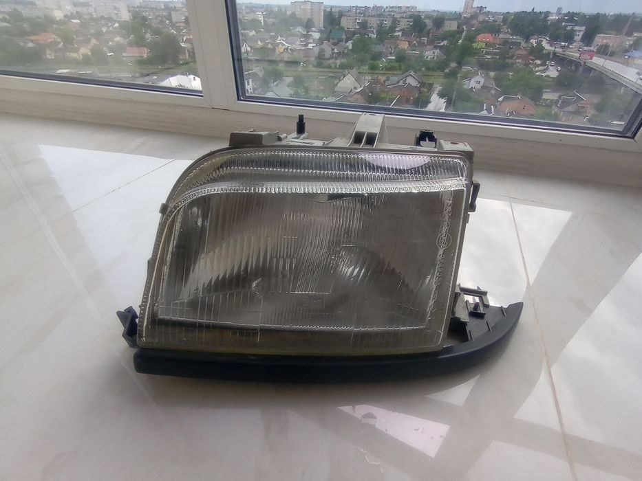 Фара ліва на Renault Clio 1 90-95