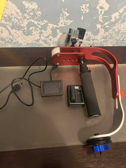 Sprzedam GoPro 4 + akcesoria.