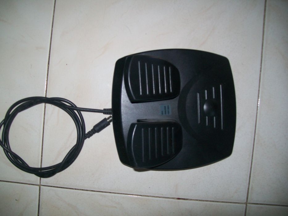 Volante e pedais para ps2