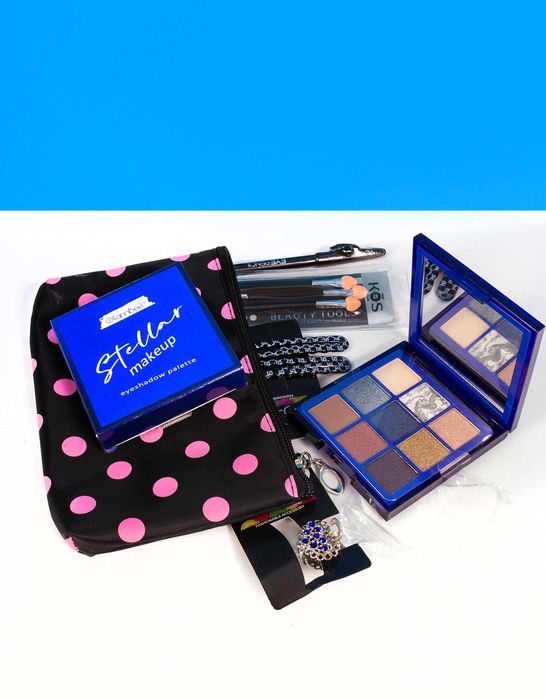 Новорічні подарункові набори, б'юті бокси. Подарунок на Новий рік