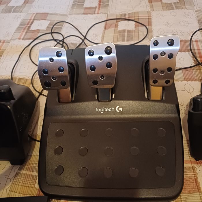 Logitech g29 + Logitech G Driving Force Alavanca de mudanças