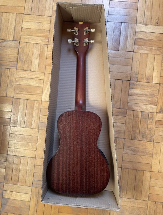 ukulele kala Makala MK-CE