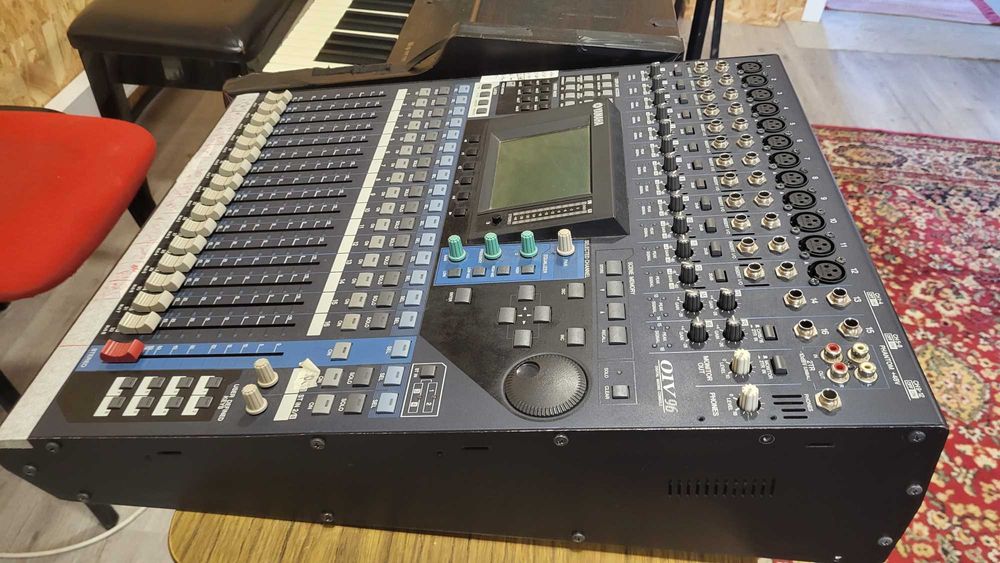 Mesa de Mistura Digital Yamaha 01V96