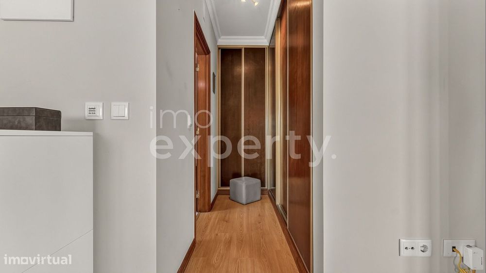 Moradia com 3 suites e piscina coberta a 10 min das praias da Ericeira