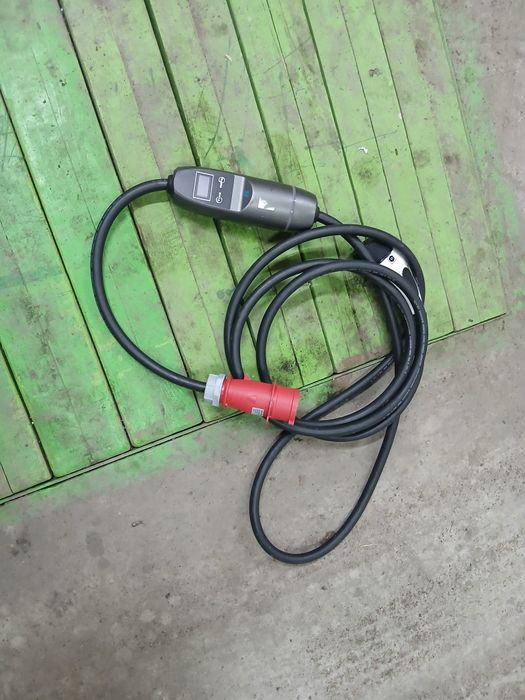 Зарядка Type 2 3-фазна 23 Kwt