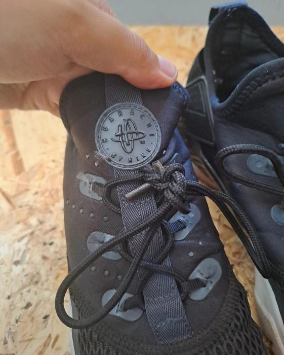 Sapatilhas Nike huarache pretas edição especial