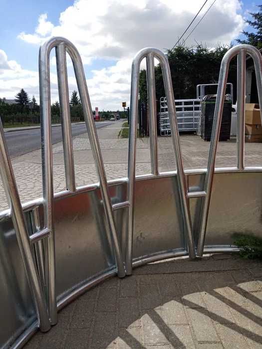 Paśnik łąkowy karmik 12 stanowiskowy do bel