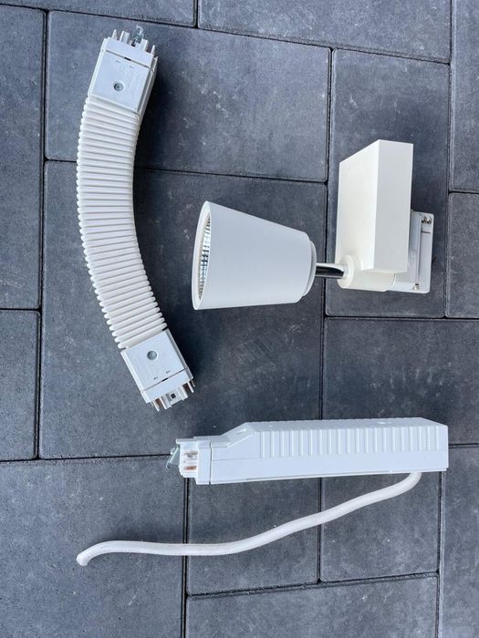 Lampy punktowe na szynie 41 sztuk białe