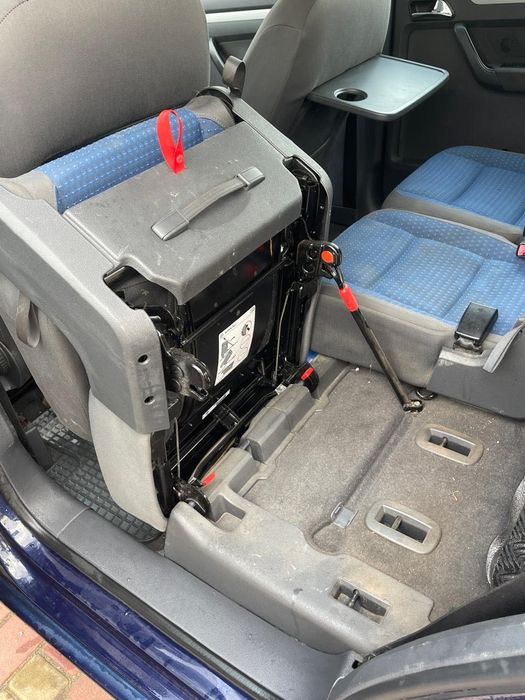 Продам Фольксваген Тоуран 2006г.в. 1,9 турбодизель