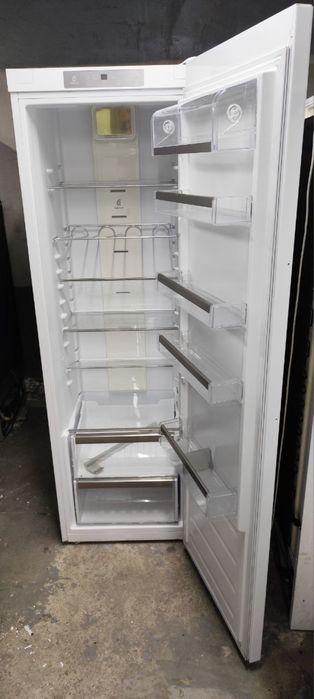 Однокамерний холодильник Whirpool